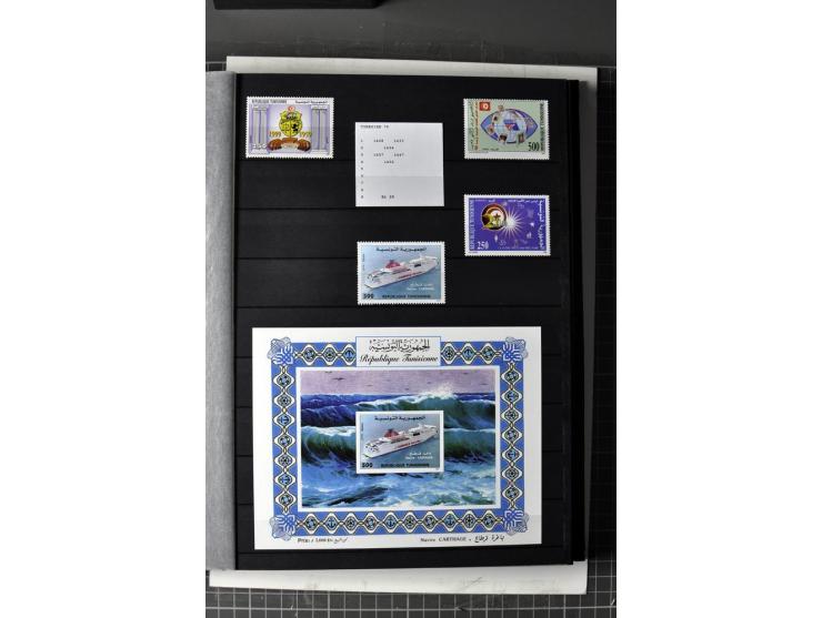  1946/2010, postfrische Sammlung mit Kleinbogen etc.