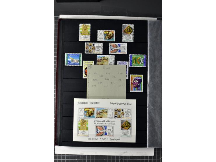  1946/2010, postfrische Sammlung mit Kleinbogen etc.