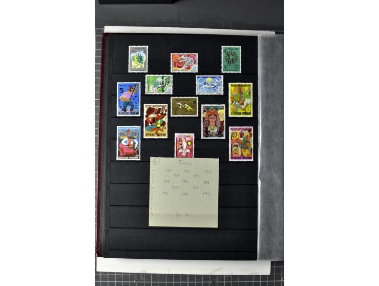  1946/2010, postfrische Sammlung mit Kleinbogen etc.