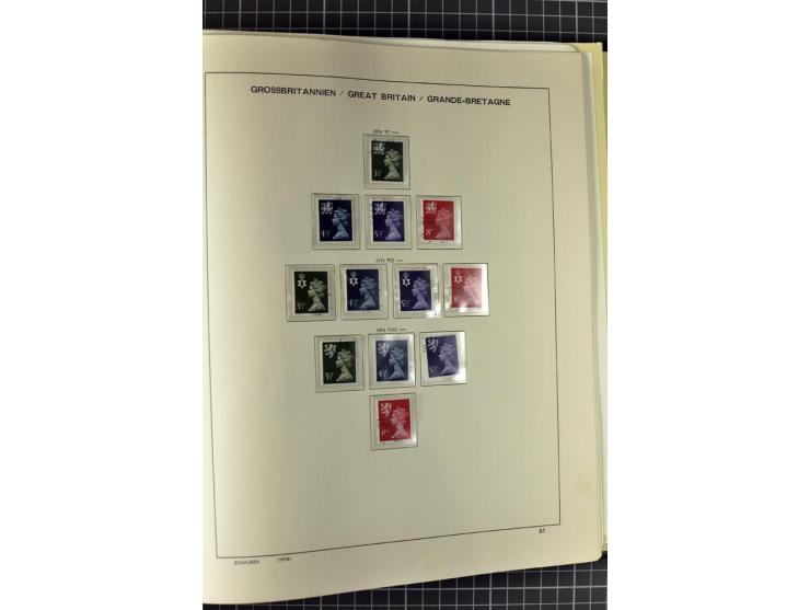 1840/2000, gestempelte Sammlung ab Mi.-Nr. 1 mit einigen besseren und kpl. Ausgaben in 3 Vordruckalben, dabei einige Höchstwe