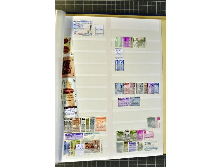 INDIEN UND BANGLADESH: 1971/2009 (ca.), postfrischer Bestand in 3 Lagerbüchern, dazu etwas Bedarfspost Indien