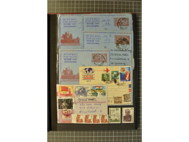 INDIEN UND BANGLADESH: 1971/2009 (ca.), postfrischer Bestand in 3 Lagerbüchern, dazu etwas Bedarfspost Indien