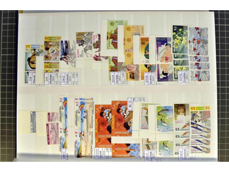 INDIEN UND BANGLADESH: 1971/2009 (ca.), postfrischer Bestand in 3 Lagerbüchern, dazu etwas Bedarfspost Indien
