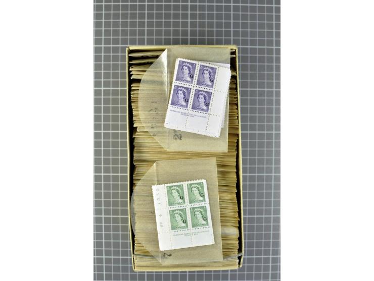 1920/70 (ca.), großer postfrischer Lagerbestand, meist nach Scott sortiert in Pergamintüten, einiges in Bogen bzw. -teilen, d