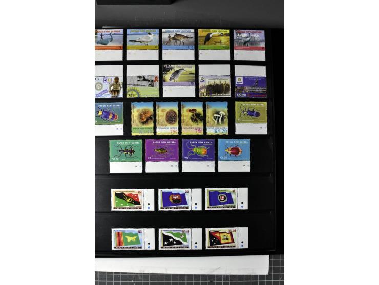  1937/2011, postfrische, anfangs etwas ungebrauchte Sammlung mit u.a. Mi.-Nr. 714-24 etc.