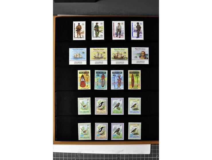  1937/2011, postfrische, anfangs etwas ungebrauchte Sammlung mit u.a. Mi.-Nr. 714-24 etc.