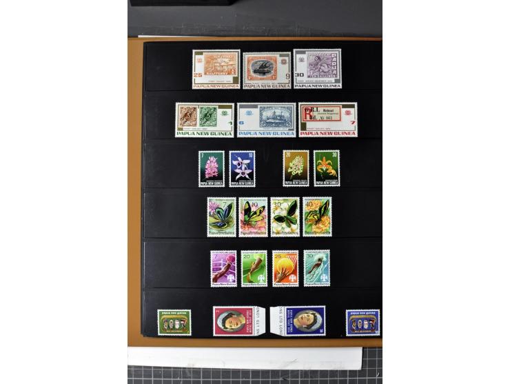  1937/2011, postfrische, anfangs etwas ungebrauchte Sammlung mit u.a. Mi.-Nr. 714-24 etc.