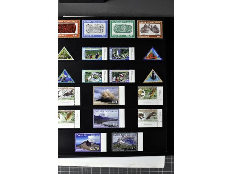 1937/2011, postfrische, anfangs etwas ungebrauchte Sammlung mit u.a. Mi.-Nr. 714-24 etc.