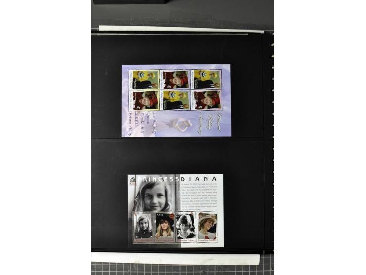  1937/2011, postfrische, anfangs etwas ungebrauchte Sammlung mit u.a. Mi.-Nr. 714-24 etc.