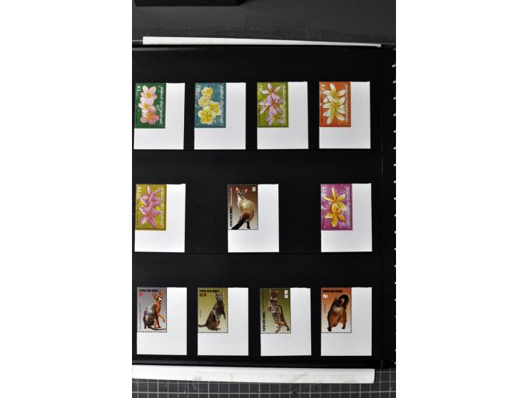  1937/2011, postfrische, anfangs etwas ungebrauchte Sammlung mit u.a. Mi.-Nr. 714-24 etc.
