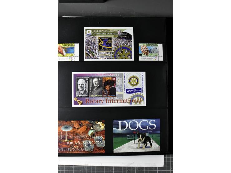  1937/2011, postfrische, anfangs etwas ungebrauchte Sammlung mit u.a. Mi.-Nr. 714-24 etc.