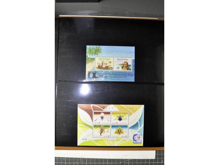  1937/2011, postfrische, anfangs etwas ungebrauchte Sammlung mit u.a. Mi.-Nr. 714-24 etc.