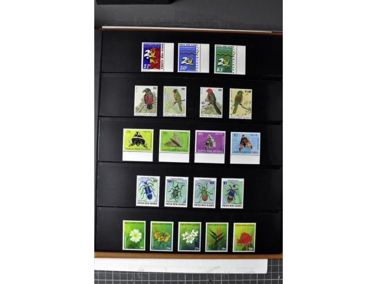  1937/2011, postfrische, anfangs etwas ungebrauchte Sammlung mit u.a. Mi.-Nr. 714-24 etc.