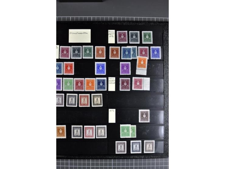1941/45, sehr schöne ungebrauchte und postfrische Sammlung, spezialisiert mit verschiedenen Aufdruckfehlern, besseren Zähnung