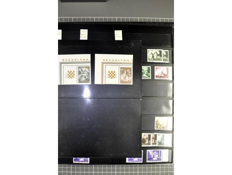 1941/45, sehr schöne ungebrauchte und postfrische Sammlung, spezialisiert mit verschiedenen Aufdruckfehlern, besseren Zähnung