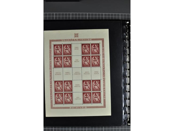 1941/45, sehr schöne ungebrauchte und postfrische Sammlung, spezialisiert mit verschiedenen Aufdruckfehlern, besseren Zähnung