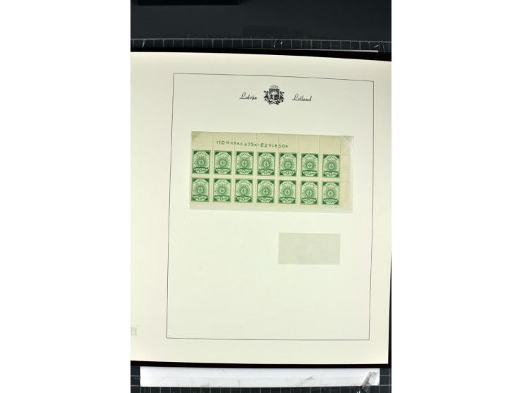 1918/40, enorm umfangreiche und detaillierte Spezialsammlung in neun Bänden, dabei über 200 Marken mit SPECIMEN-Aufdrucken, ü