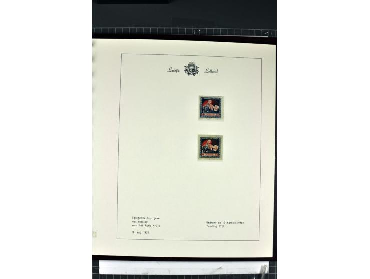 1918/40, enorm umfangreiche und detaillierte Spezialsammlung in neun Bänden, dabei über 200 Marken mit SPECIMEN-Aufdrucken, ü