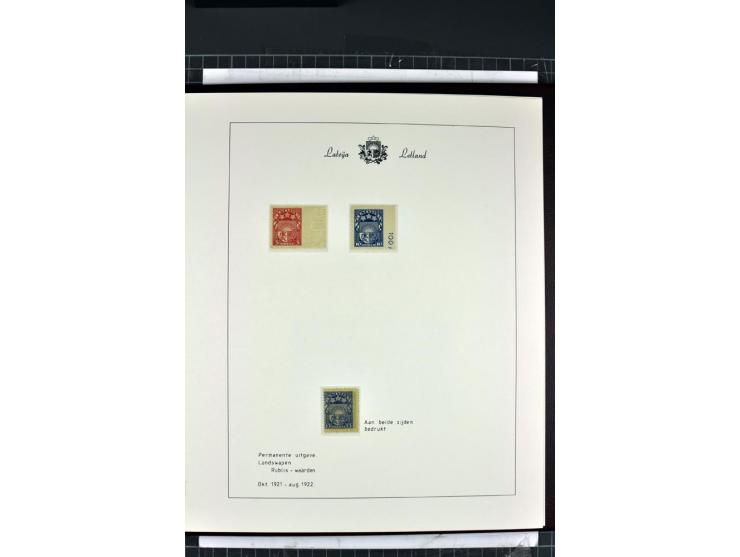 1918/40, enorm umfangreiche und detaillierte Spezialsammlung in neun Bänden, dabei über 200 Marken mit SPECIMEN-Aufdrucken, ü