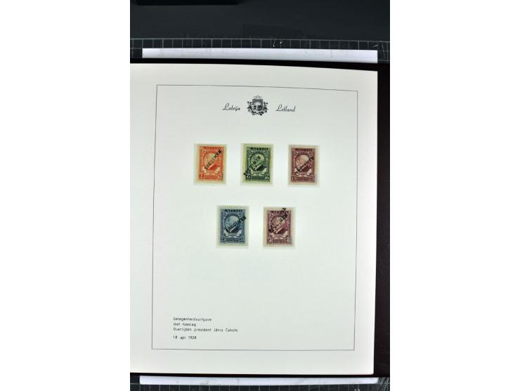 1918/40, enorm umfangreiche und detaillierte Spezialsammlung in neun Bänden, dabei über 200 Marken mit SPECIMEN-Aufdrucken, ü