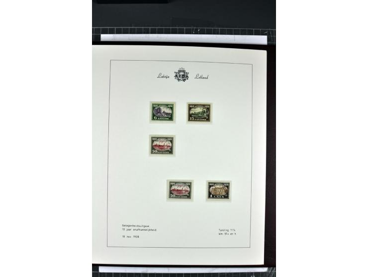 1918/40, enorm umfangreiche und detaillierte Spezialsammlung in neun Bänden, dabei über 200 Marken mit SPECIMEN-Aufdrucken, ü