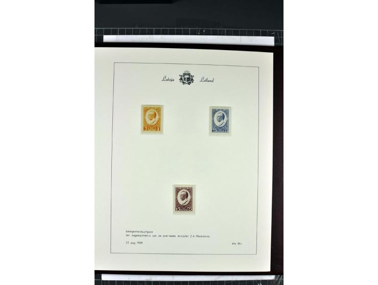1918/40, enorm umfangreiche und detaillierte Spezialsammlung in neun Bänden, dabei über 200 Marken mit SPECIMEN-Aufdrucken, ü