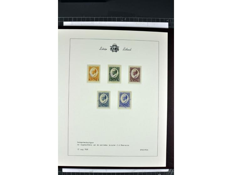 1918/40, enorm umfangreiche und detaillierte Spezialsammlung in neun Bänden, dabei über 200 Marken mit SPECIMEN-Aufdrucken, ü