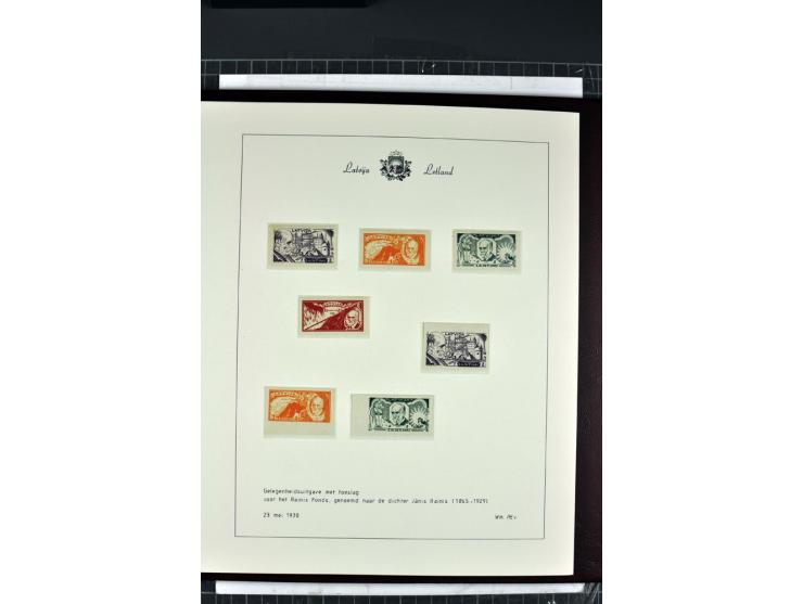 1918/40, enorm umfangreiche und detaillierte Spezialsammlung in neun Bänden, dabei über 200 Marken mit SPECIMEN-Aufdrucken, ü