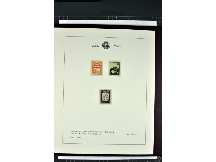 1918/40, enorm umfangreiche und detaillierte Spezialsammlung in neun Bänden, dabei über 200 Marken mit SPECIMEN-Aufdrucken, ü