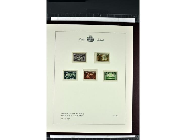 1918/40, enorm umfangreiche und detaillierte Spezialsammlung in neun Bänden, dabei über 200 Marken mit SPECIMEN-Aufdrucken, ü