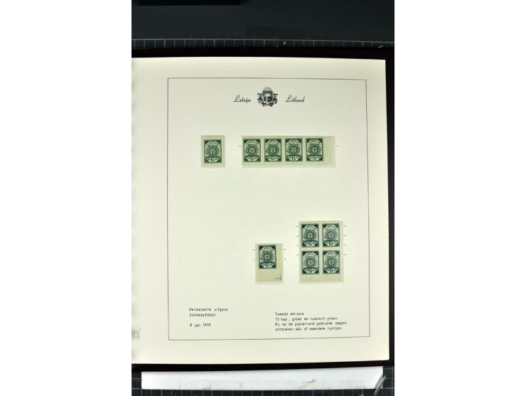 1918/40, enorm umfangreiche und detaillierte Spezialsammlung in neun Bänden, dabei über 200 Marken mit SPECIMEN-Aufdrucken, ü