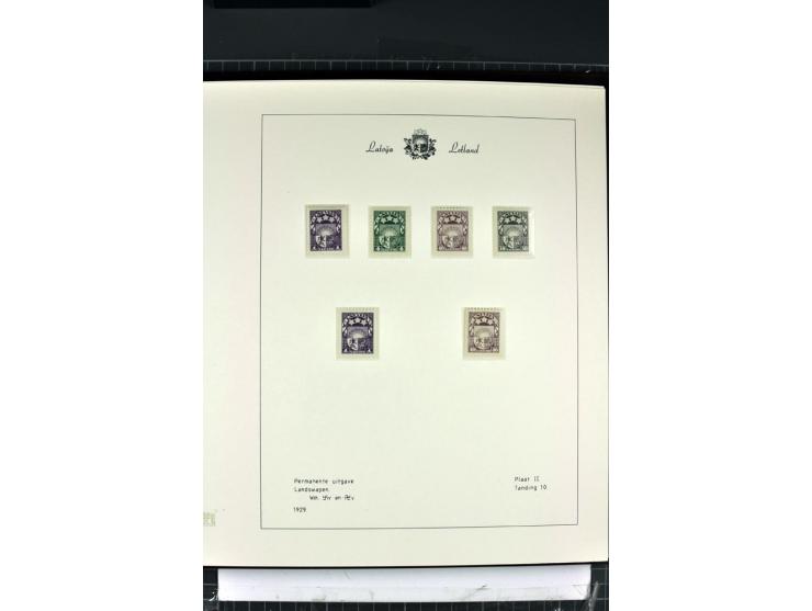 1918/40, enorm umfangreiche und detaillierte Spezialsammlung in neun Bänden, dabei über 200 Marken mit SPECIMEN-Aufdrucken, ü