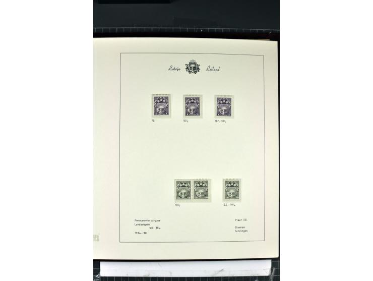 1918/40, enorm umfangreiche und detaillierte Spezialsammlung in neun Bänden, dabei über 200 Marken mit SPECIMEN-Aufdrucken, ü