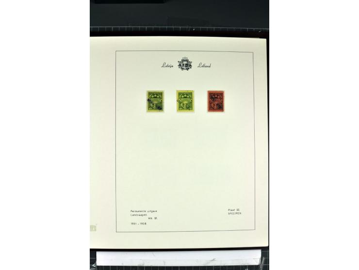 1918/40, enorm umfangreiche und detaillierte Spezialsammlung in neun Bänden, dabei über 200 Marken mit SPECIMEN-Aufdrucken, ü
