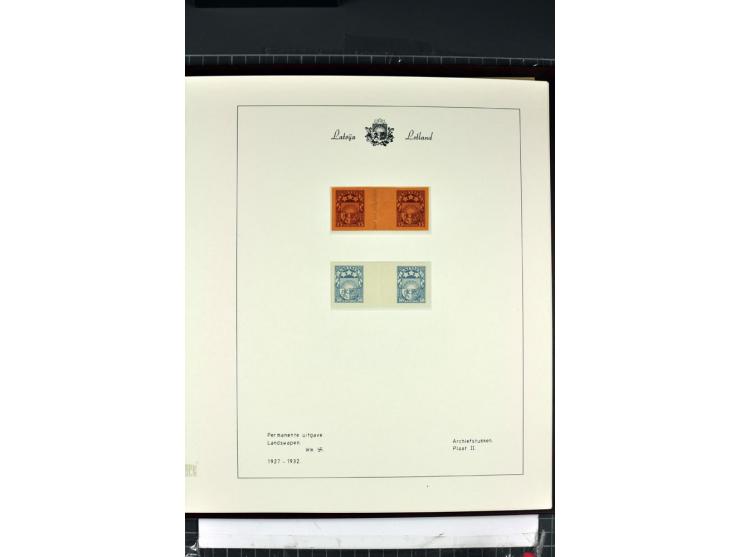 1918/40, enorm umfangreiche und detaillierte Spezialsammlung in neun Bänden, dabei über 200 Marken mit SPECIMEN-Aufdrucken, ü