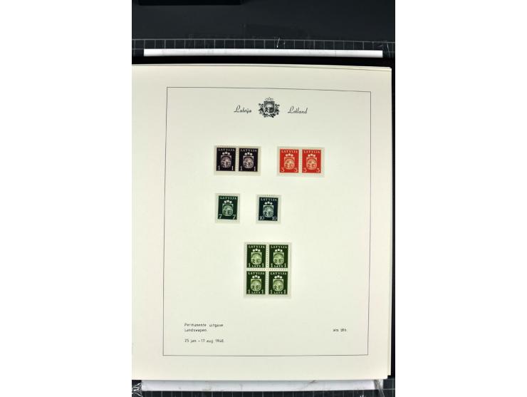 1918/40, enorm umfangreiche und detaillierte Spezialsammlung in neun Bänden, dabei über 200 Marken mit SPECIMEN-Aufdrucken, ü