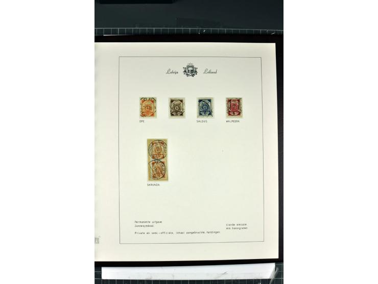 1918/40, enorm umfangreiche und detaillierte Spezialsammlung in neun Bänden, dabei über 200 Marken mit SPECIMEN-Aufdrucken, ü