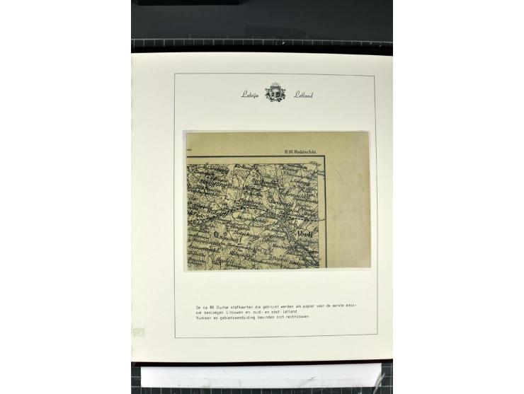 1918/40, enorm umfangreiche und detaillierte Spezialsammlung in neun Bänden, dabei über 200 Marken mit SPECIMEN-Aufdrucken, ü