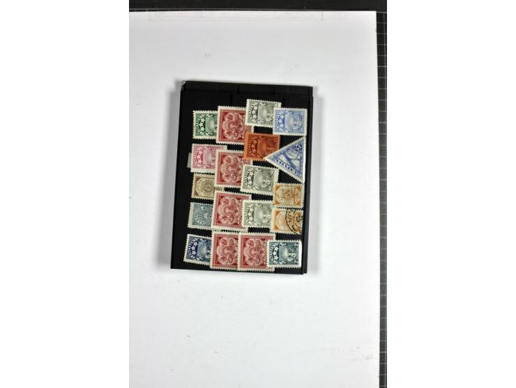 1918/41, postrische, ungebrauchte und gestempelte Sammlung, dabei ungezähnte und teilgezähnte Marken, Zwischenstege, Kehrdruc
