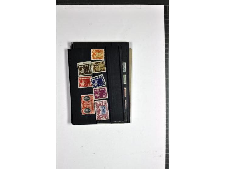 1918/41, postrische, ungebrauchte und gestempelte Sammlung, dabei ungezähnte und teilgezähnte Marken, Zwischenstege, Kehrdruc