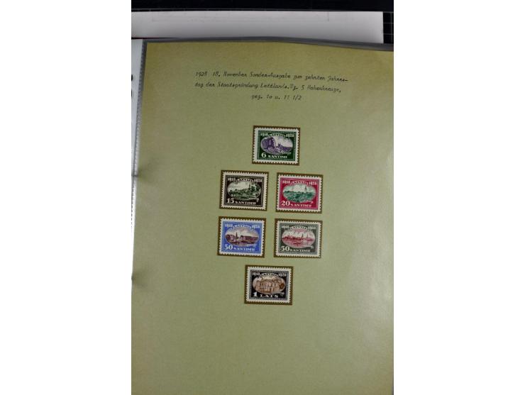 1918/41, postrische, ungebrauchte und gestempelte Sammlung, dabei ungezähnte und teilgezähnte Marken, Zwischenstege, Kehrdruc
