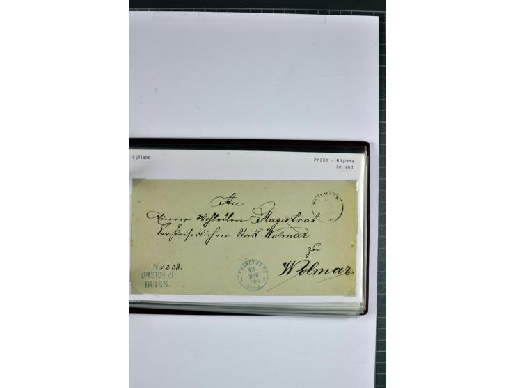 1881/1917, 66 Briefe, Karten und Ganzsachen mit kyrillischen Poststempeln aus Livland von Aloja bis Alt-Schwanenburg