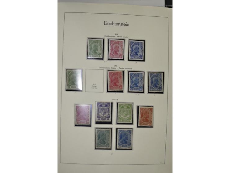 1912/1998, am Anfang meist ungebrauchte und gestempelte Sammlung im Vordruckalbum, später auch bessere und kpl. postfrische A