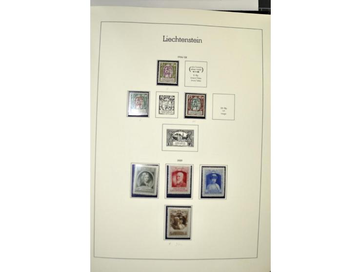 1912/1998, am Anfang meist ungebrauchte und gestempelte Sammlung im Vordruckalbum, später auch bessere und kpl. postfrische A