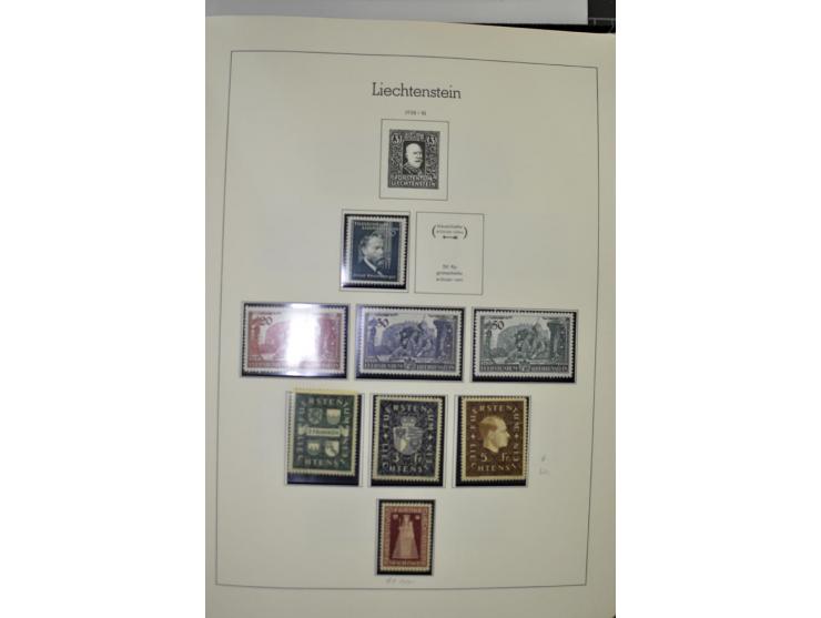 1912/1998, am Anfang meist ungebrauchte und gestempelte Sammlung im Vordruckalbum, später auch bessere und kpl. postfrische A