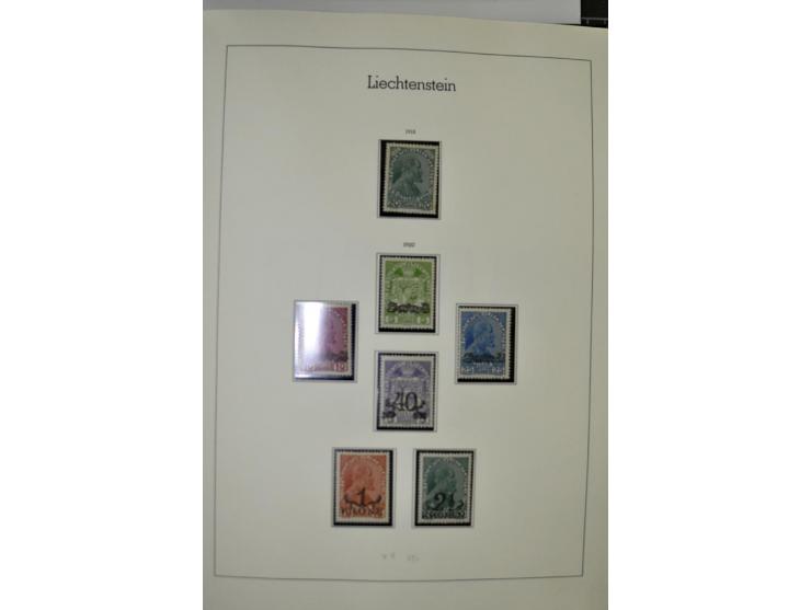 1912/1998, am Anfang meist ungebrauchte und gestempelte Sammlung im Vordruckalbum, später auch bessere und kpl. postfrische A