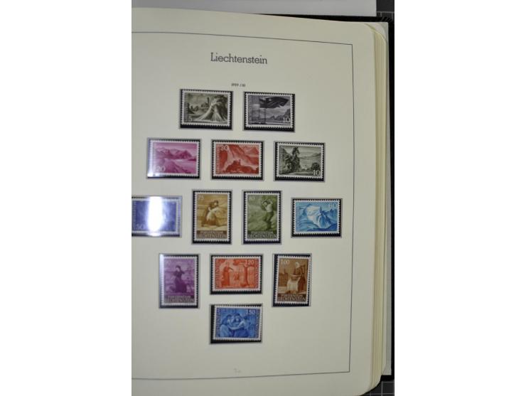 1912/1998, am Anfang meist ungebrauchte und gestempelte Sammlung im Vordruckalbum, später auch bessere und kpl. postfrische A