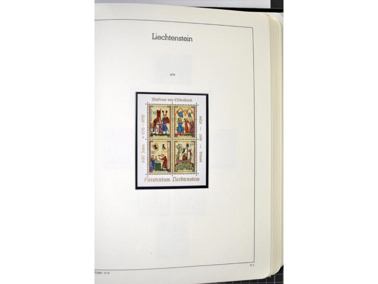 1912/1998, am Anfang meist ungebrauchte und gestempelte Sammlung im Vordruckalbum, später auch bessere und kpl. postfrische A
