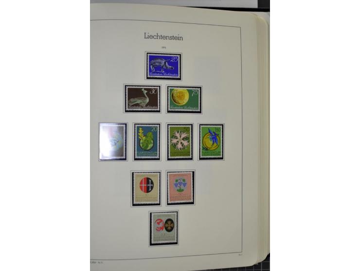 1912/1998, am Anfang meist ungebrauchte und gestempelte Sammlung im Vordruckalbum, später auch bessere und kpl. postfrische A