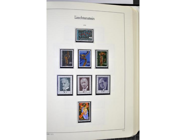 1912/1998, am Anfang meist ungebrauchte und gestempelte Sammlung im Vordruckalbum, später auch bessere und kpl. postfrische A